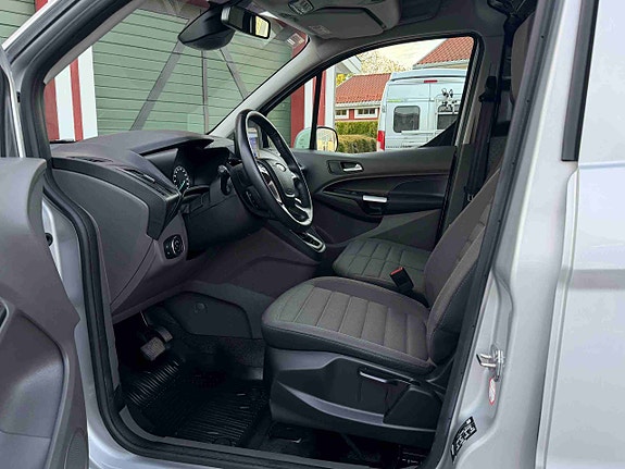 Ford Transit Connect 15 of 29