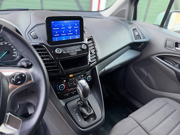 Ford Transit Connect 20 of 29