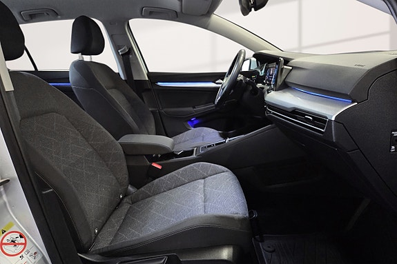 Volkswagen Golf VIII 17 of 19
