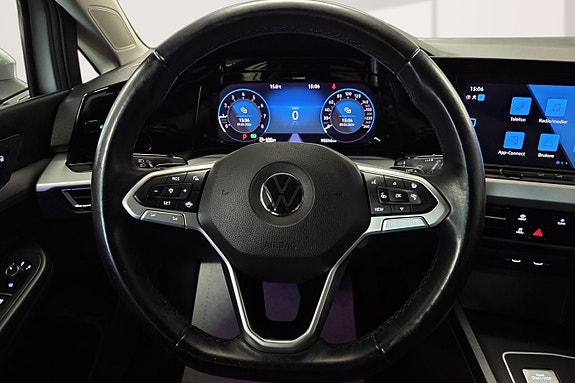 Volkswagen Golf VIII 12 of 19