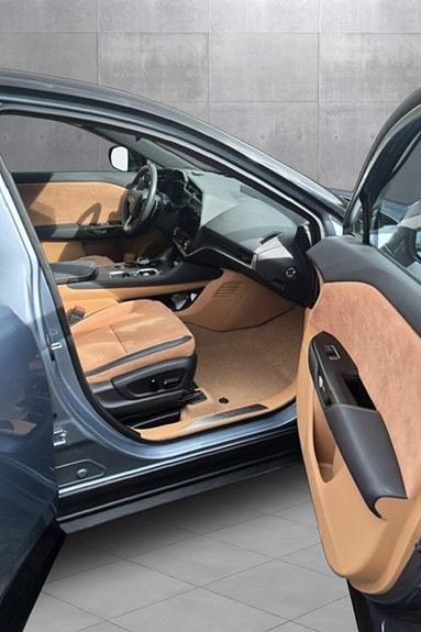 Lexus Rz450E 2023 photo 3