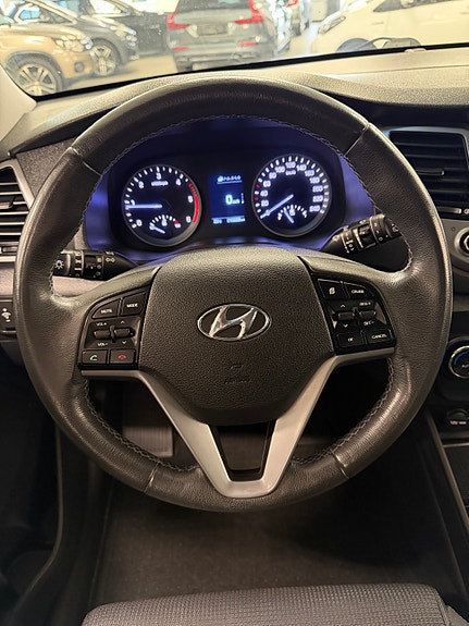 Hyundai Tucson 14 of 24