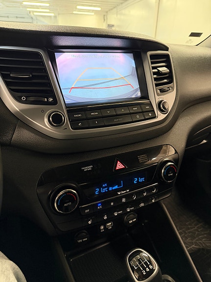 Hyundai Tucson 18 of 24