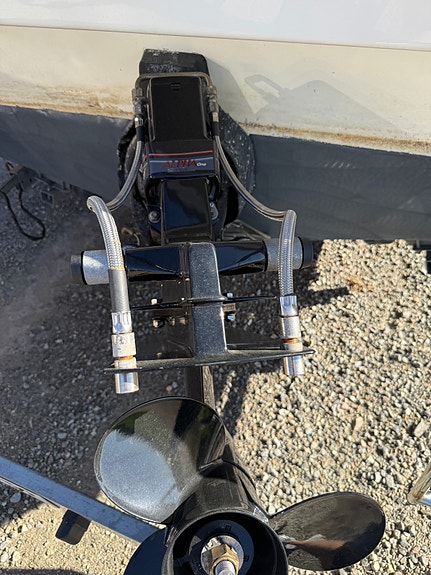 24 fot Sea Ray til salgs, ny motor og drev 11 of 15