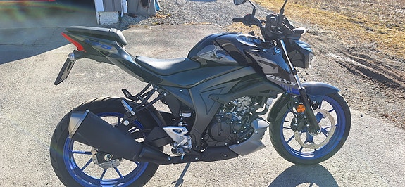 Suzuki GSX-S 125 3 of 5