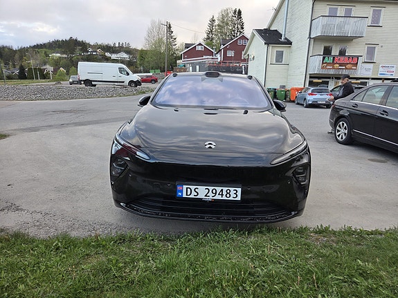NIO ET7 4 of 16