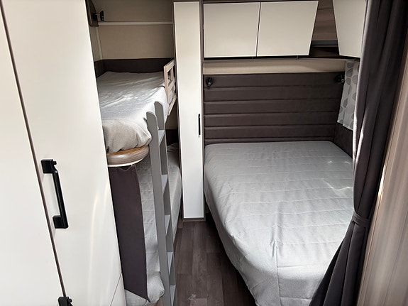 KABE ESTATE 560 GLE KS 2 of 16