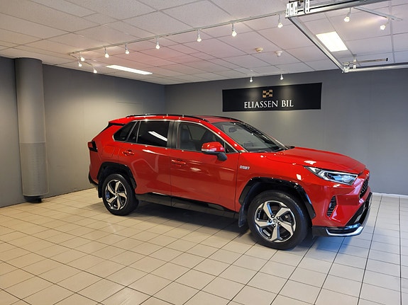Toyota RAV4 3 of 5