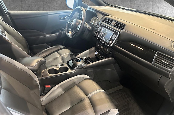 Nissan Leaf 8 of 15