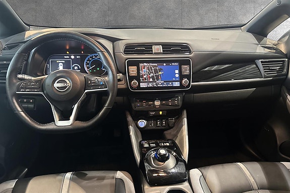 Nissan Leaf 9 of 15