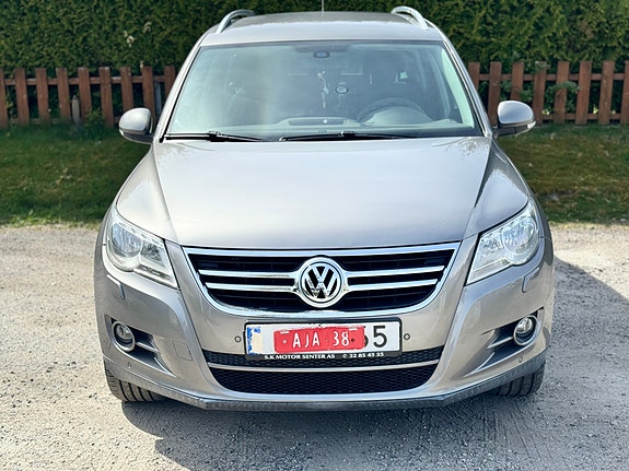 Volkswagen Tiguan 2 of 30