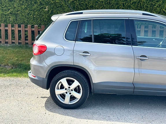 Volkswagen Tiguan 10 of 30