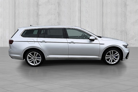 Volkswagen Passat 4 of 5