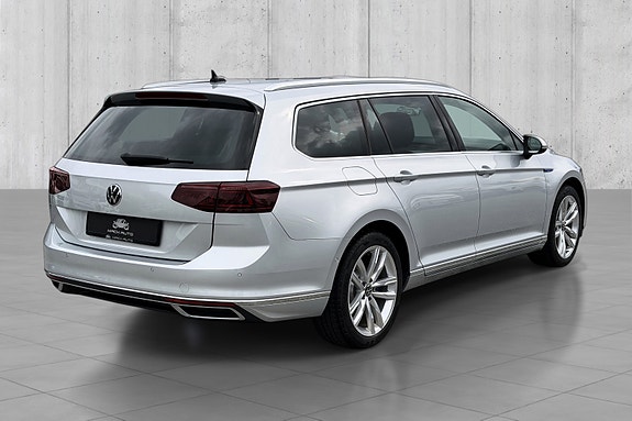 Volkswagen Passat 5 of 5