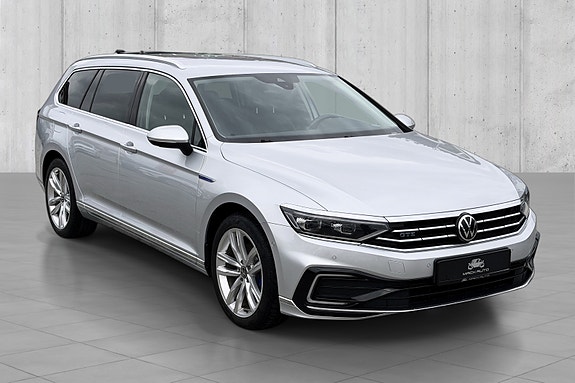 Volkswagen Passat 3 of 5