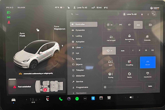 Tesla Model Y 11 of 14