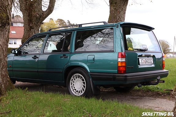 Volvo 940 2 of 5