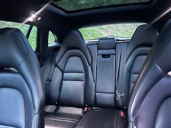 Porsche Panamera 9 of 17