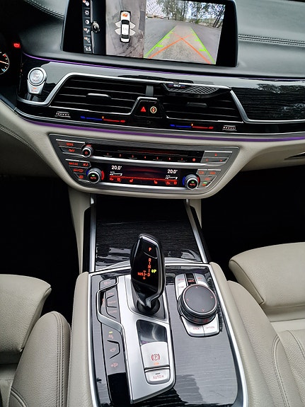 BMW 730d 13 of 15