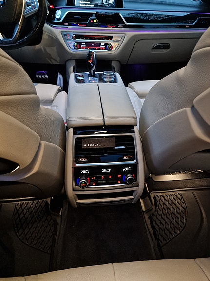 BMW 730d 15 of 15