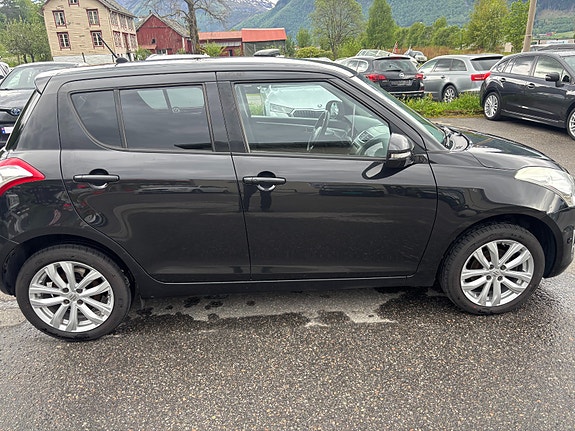 Suzuki Swift 4 of 5