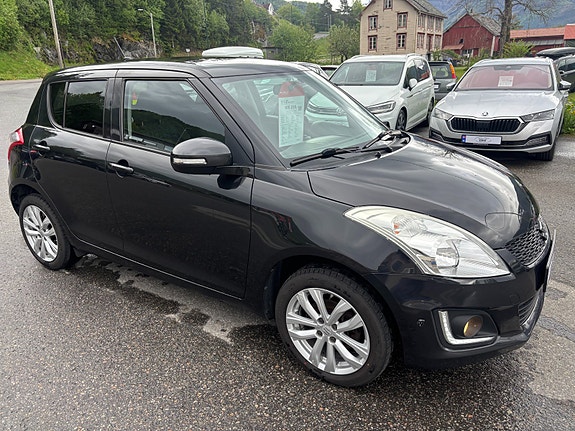 Suzuki Swift 3 of 5
