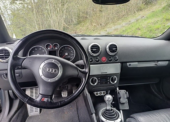 Audi TT 4 of 30