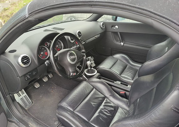 Audi TT 3 of 30
