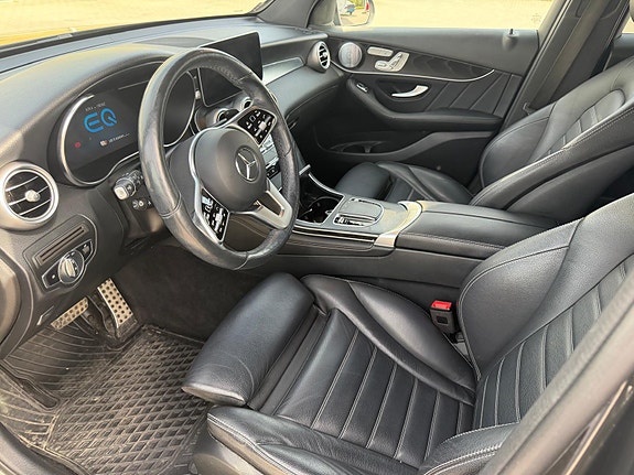 Mercedes-Benz GLC300 e 5 of 30
