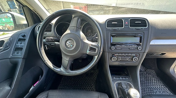 Volkswagen Golf VI 10 of 14