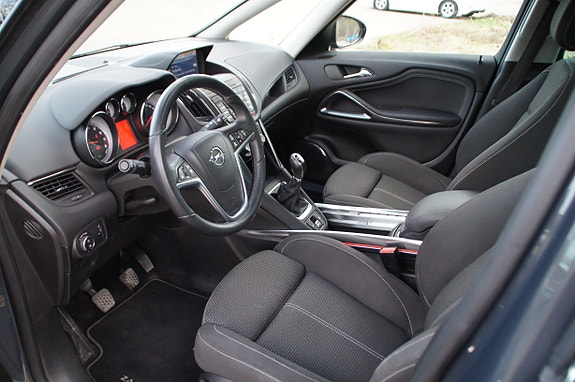 Opel Zafira Tourer 10 of 30