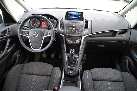 Opel Zafira Tourer 23 of 30