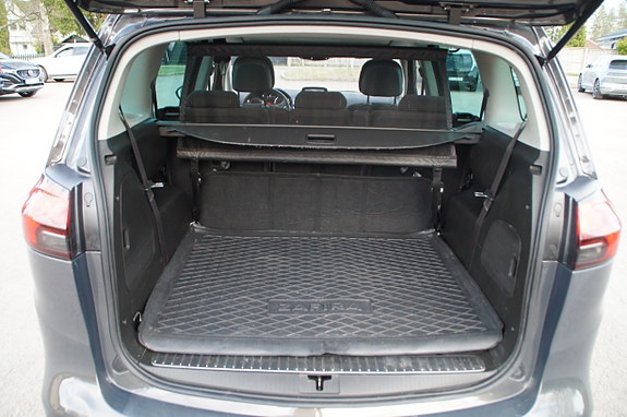 Opel Zafira Tourer 16 of 30