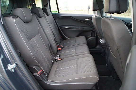 Opel Zafira Tourer 18 of 30
