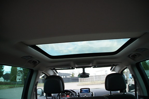 Opel Zafira Tourer 30 of 30