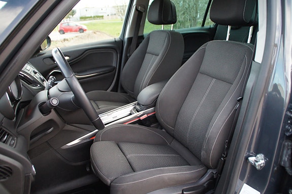 Opel Zafira Tourer 12 of 30