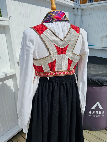 Product image 2 of 9