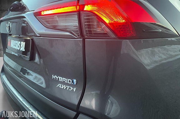 Toyota RAV4 27 of 30