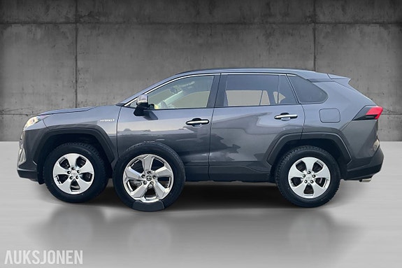 Toyota RAV4 8 of 30
