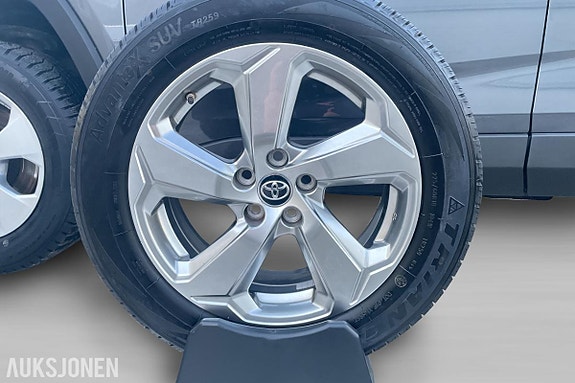 Toyota RAV4 9 of 30