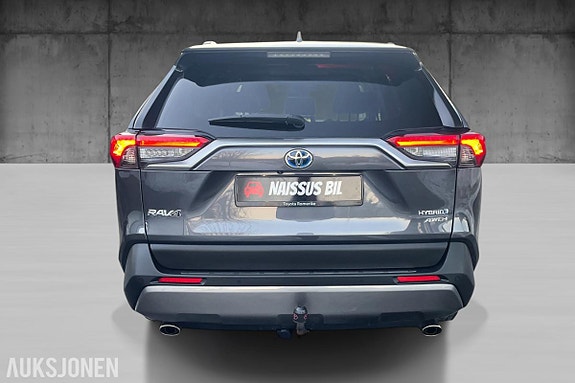 Toyota RAV4 6 of 30