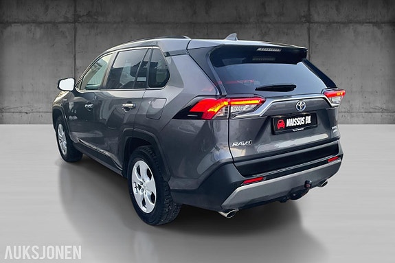 Toyota RAV4 7 of 30