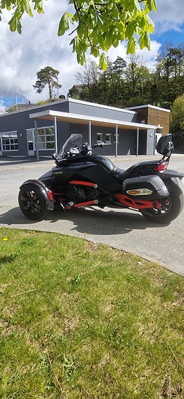 Can-Am Spyder F3-S 3 of 17
