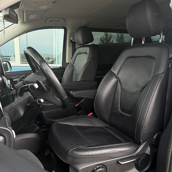 Mercedes-Benz V300 d 10 of 30