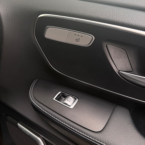 Mercedes-Benz V300 d 20 of 30