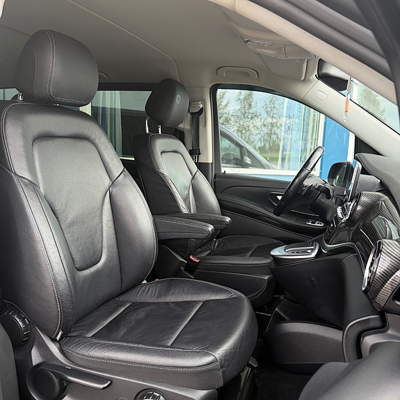 Mercedes-Benz V300 d 23 of 30