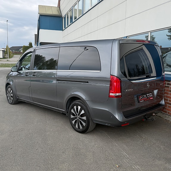 Mercedes-Benz V300 d 4 of 30