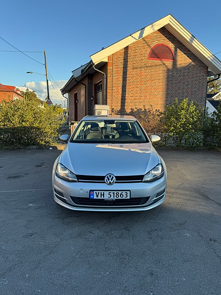 Volkswagen Golf VII 2 of 5