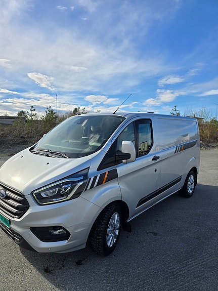 Ford Transit Custom 2 of 5