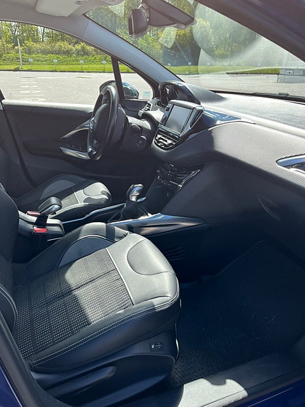 Peugeot 2008 9 of 16
